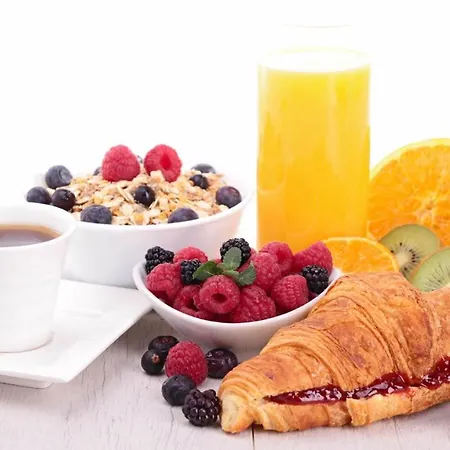 מלון Miramare מארוטה