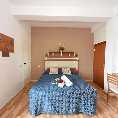 מלון Miramare מארוטה