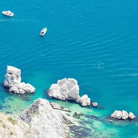 מלון Miramare מארוטה